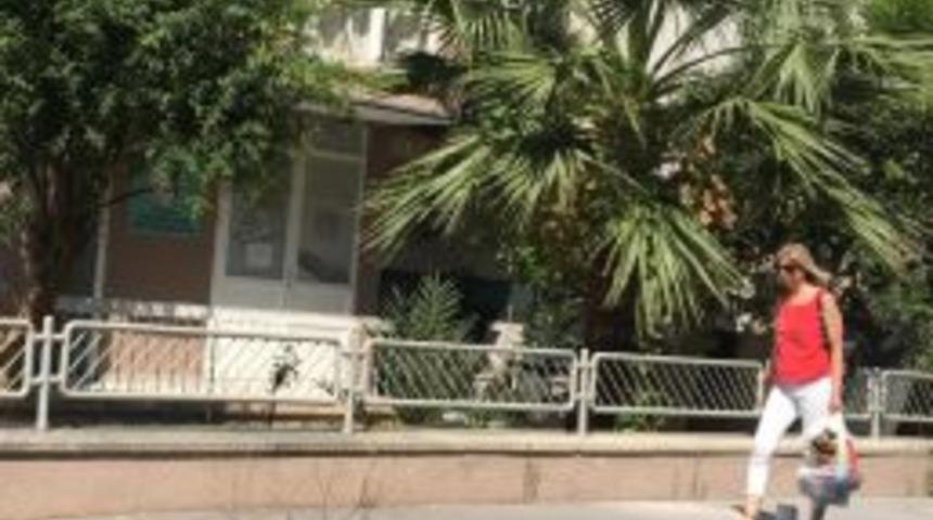 Abd’li Papazın Eşi Soruları Cevapsız Bıraktı