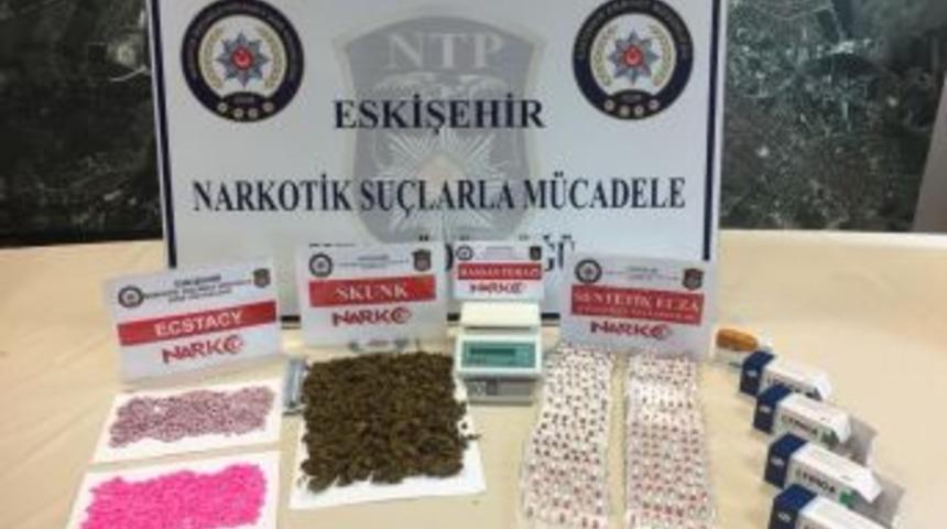 Eskişehir’de 64 Bin Liralık Uyuşturucu Ele Geçirildi