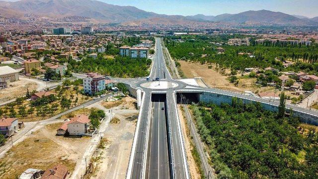 Alparslan Türkeş Bulvarı Asfaltlandı