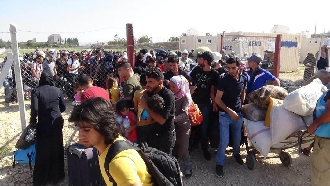Sınır Kapısında Suriyelilerin Kurban Bayramı Yoğunluğu