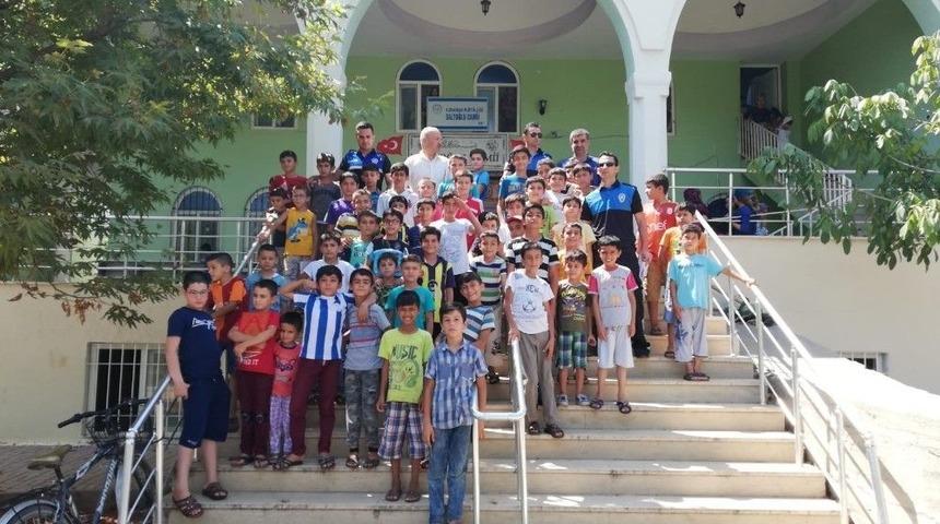 Polisler Kuran Kursu &Ouml;ğrencileri İle Bir Araya Geldi