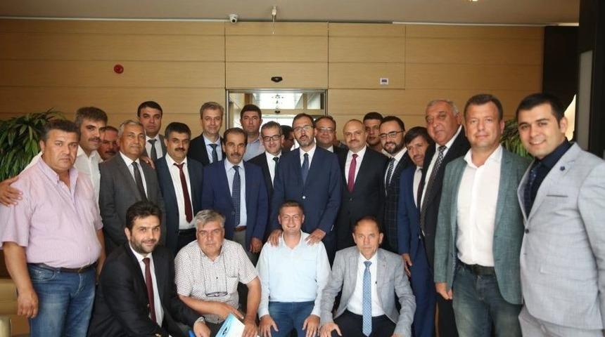 Ak Parti&rsquo;li Mersinli Ve İl&ccedil;e Başkanlarından Ankara &Ccedil;ıkarması