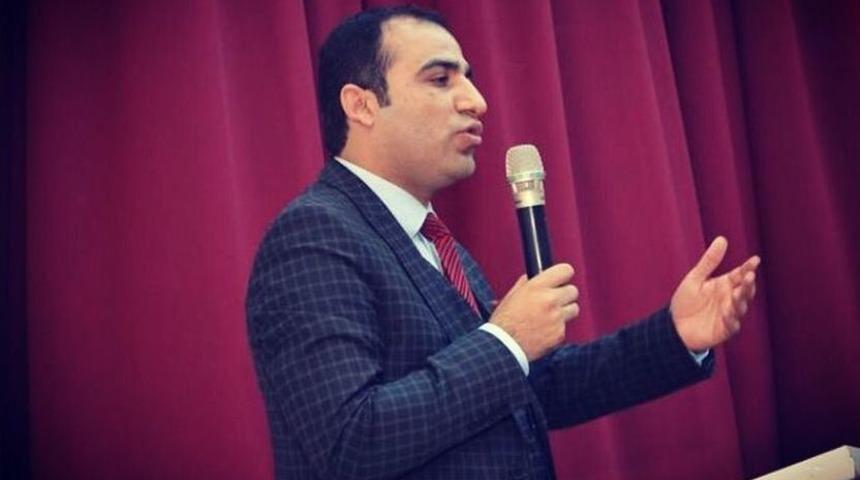 Gen&ccedil;lerden Abd&rsquo;ye Sert Tepki