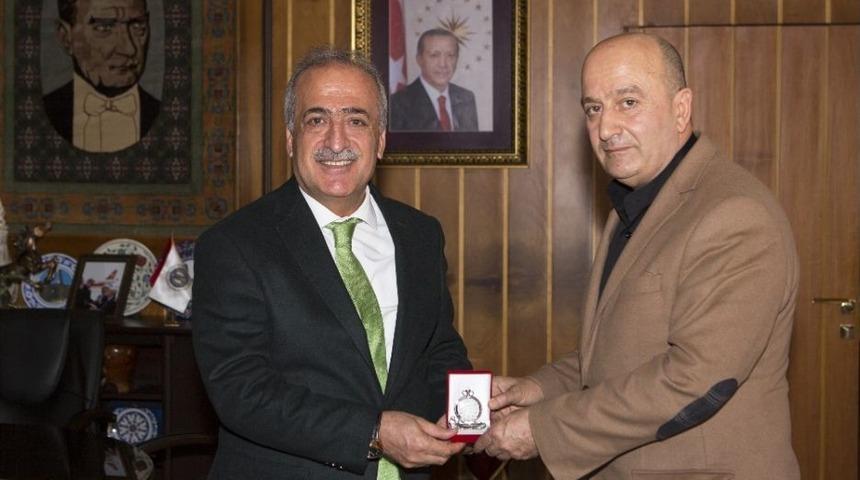 Korgeneral Zekai Aksakallı&rsquo;dan Rekt&ouml;r &Ccedil;omaklı&rsquo;ya Ziyaret