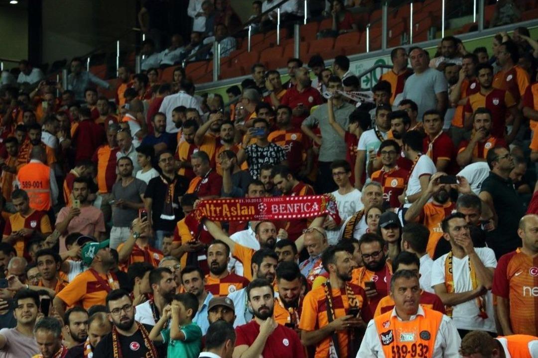 Tff S&uuml;per Kupa: Galatasaray: - Akhisarspor: 1 (ilk Yarı)