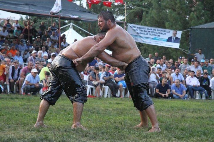 Isparta 4. Geleneksel Yağlı Pehlivan Güreşleri’nde Başpehlivan Mehmet Yeşilyeşil Oldu G5