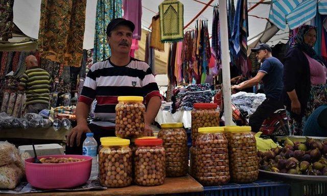 Tatilciler Havran Köylü Pazarına Akın Ediyor