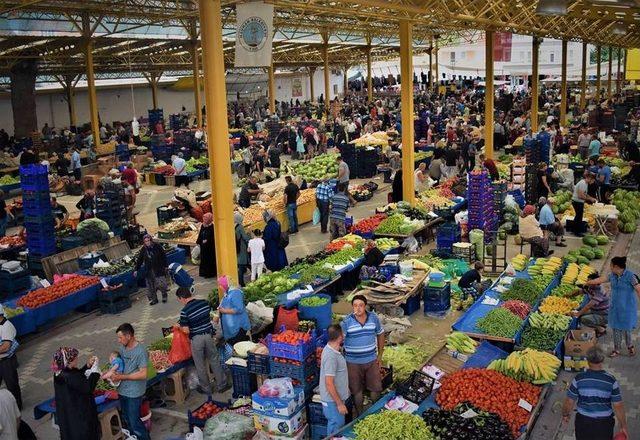 Tatilciler Havran Köylü Pazarına Akın Ediyor