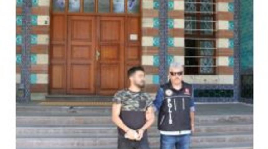 &Uuml;niversite &Ouml;ğrencisi Uyuşturucudan Tutuklandı