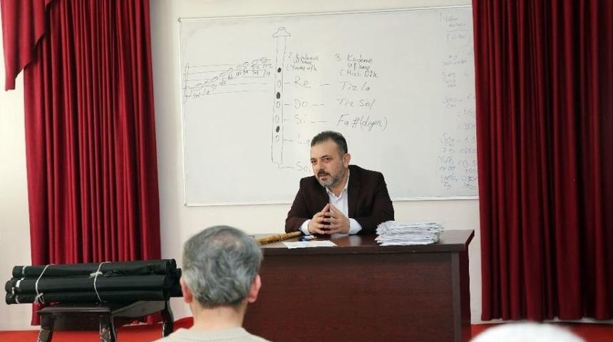 Başkan Ercan Kursiyerleri Ziyaret Etti