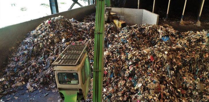 İstanbul’un Bir Yıllık Çöpüyle 250 Tesla Arabası Alınabiliyor G2