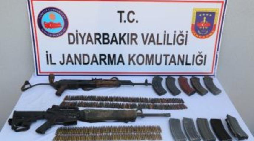 Diyarbakır’da Teröre Darbe Üzerine Darbe: 2 Terörist Öldürüldü