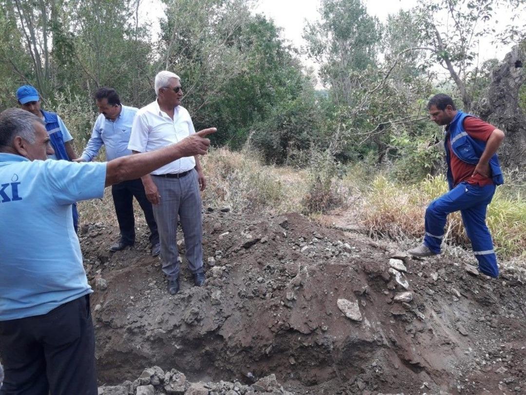 Muhtardan Vaski Personeline İkramlı Teşekk&uuml;r