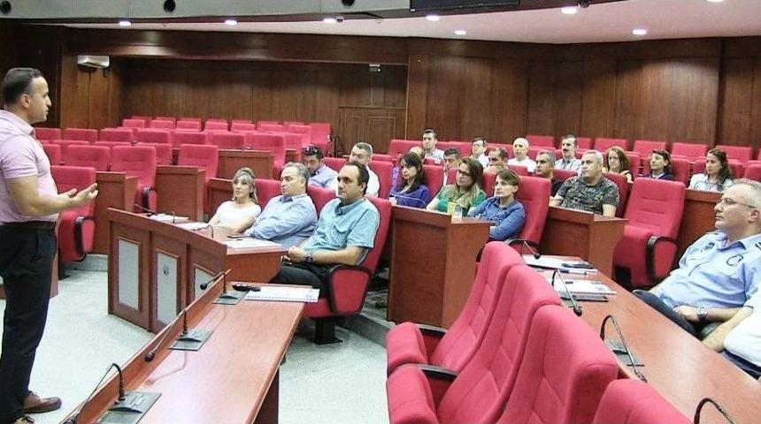 İzmit Belediyesi Personeli Eğitimleri Sürüyor