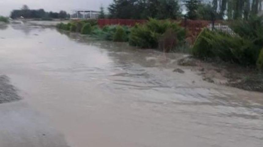 Polatlı&rsquo;da Yağmur Sele D&ouml;n&uuml;şt&uuml;