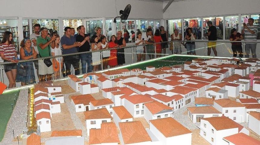 500 Yıllık Kalei&ccedil;i&rsquo;nin 81 Metrekarelik Minyat&uuml;r&uuml;n&uuml; 4 Yılda Yaptı