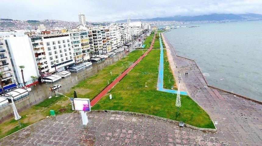 İzmir&rsquo;de G&ouml;le D&ouml;nen Kordon Havadan G&ouml;r&uuml;nt&uuml;lendi