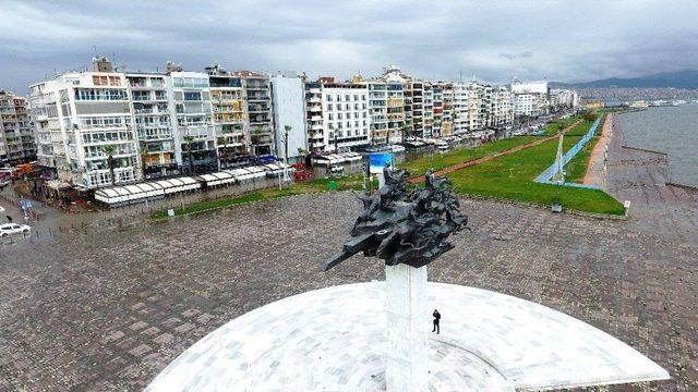 İzmir’de Göle Dönen Kordon Havadan Görüntülendi