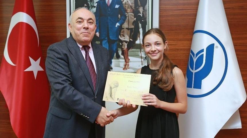 13 Yaşındaki Ilgaz Piyanoda D&uuml;nya 2&rsquo;incisi Oldu