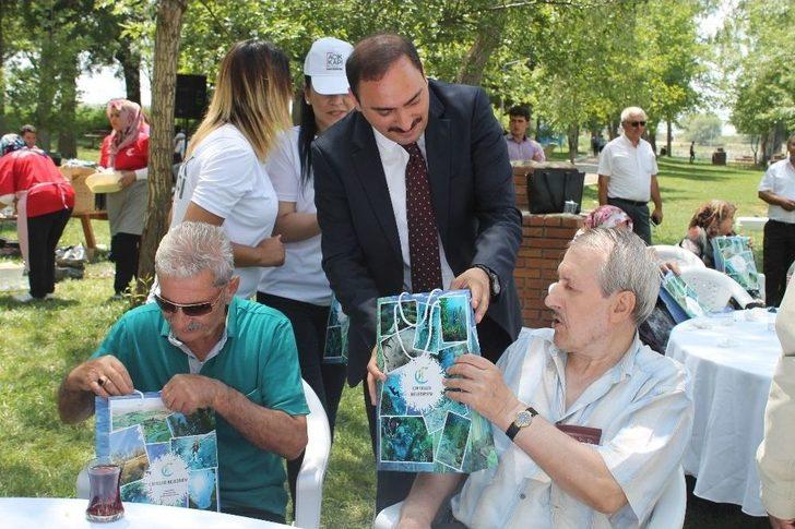 Sakaryabaşı’nda Yaşlılarla Piknik G4