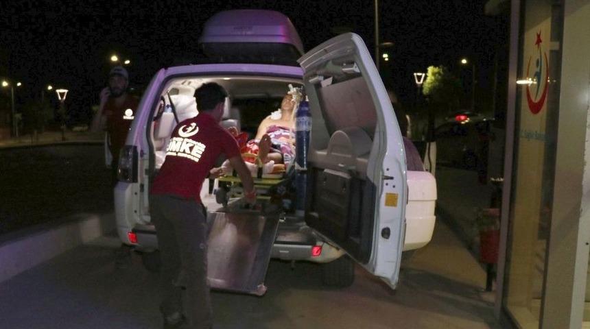 Valla Kanyonu’nda Yaralanan İki Kişiyi, Umke Ve Afad Kurtardı