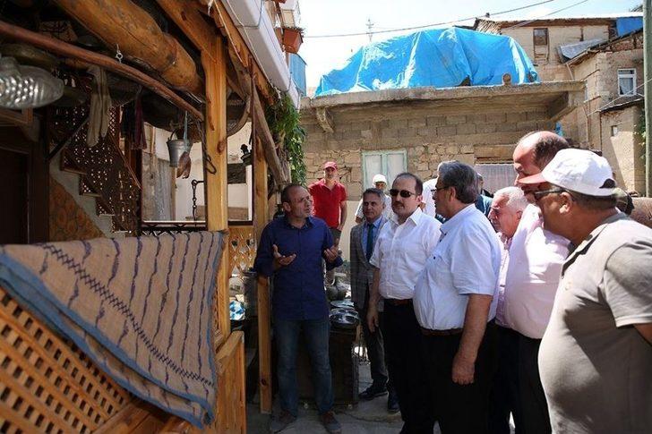 Vali Pehlivan Evini Müzeye Dönüştüren Ömer Haşlak’ı Ziyaret Etti G2