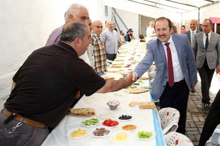 Vali Pehlivan Evini Müzeye Dönüştüren Ömer Haşlak’ı Ziyaret Etti G5