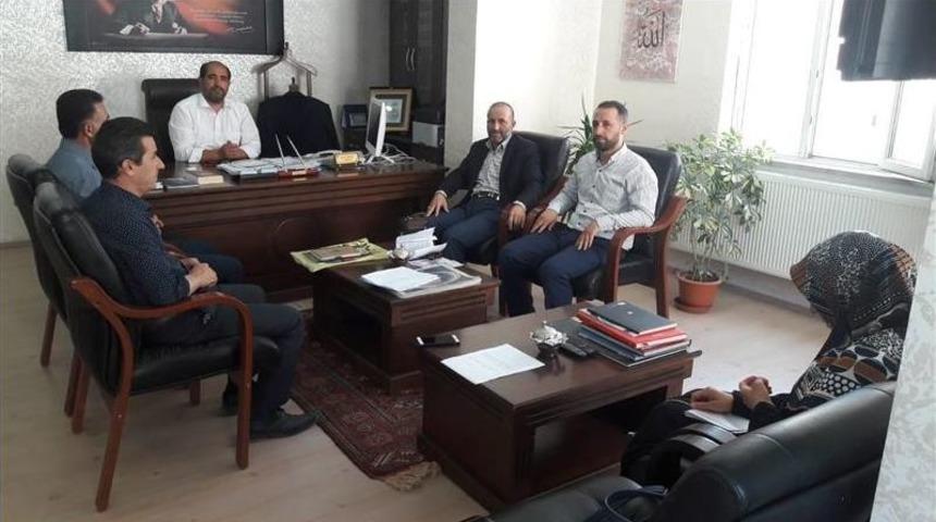 Hakkari İl Müftüsü Gürbüz Hac Kafilesi Görevlileri İle Toplantı Yaptı