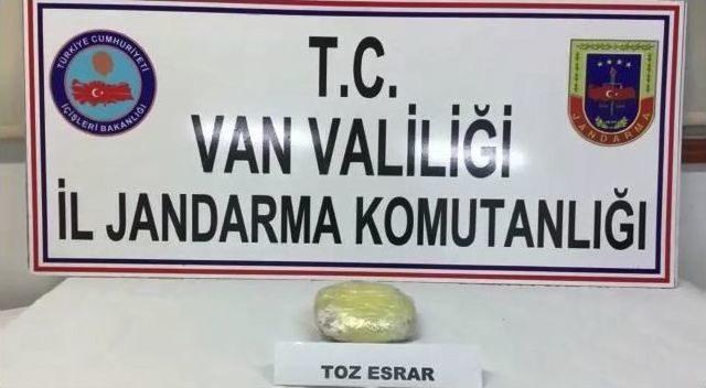 Otomobilde 398 Gram Toz Esrar Ele Geçirildi