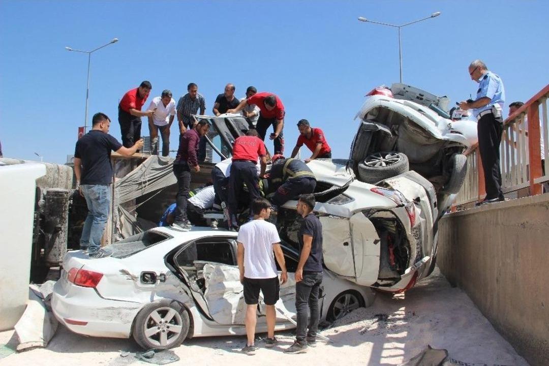 Freni Boşalan Tır Dehşet Sa&ccedil;tı