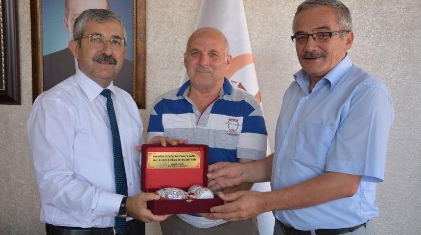 Başkan Vidinel&rsquo;den Emekli Personele Teşekk&uuml;r Plaketi