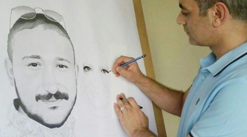 Karakalem İle Yapılan Resimler Fotoğrafı Aratmıyor