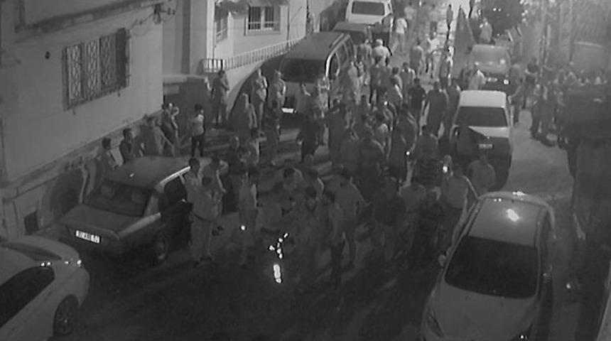 15 Yaşındaki &Ccedil;ocuğa Uyuşturucu Sattırmak İstediler, Mahalle Ayaklandı