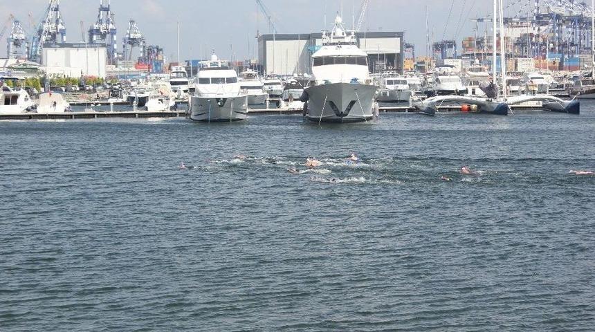 Beylikd&uuml;z&uuml;&rsquo;nde &ldquo;20&rsquo;nci Avrupa Gen&ccedil;ler Paletli Y&uuml;zme Avrupa Şampiyonası&rdquo; Ger&ccedil;ekleştirildi