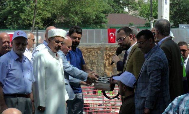 İstanbul Büyükşehir Belediye Başkanı Uysal, Kartal’da Cami Temel Atma Törenine Katıldı