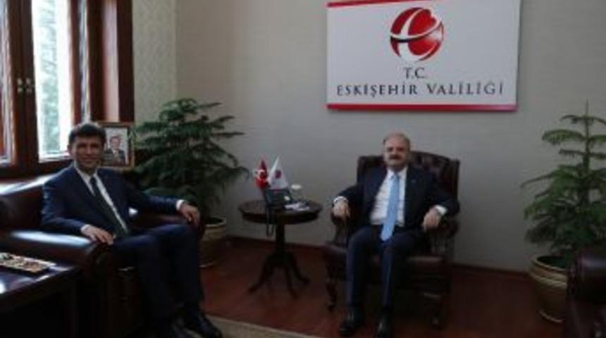 Vali &Ccedil;akacak, Ak Parti İl Başkanı &Ccedil;alışkan&rsquo;ı Kabul Etti