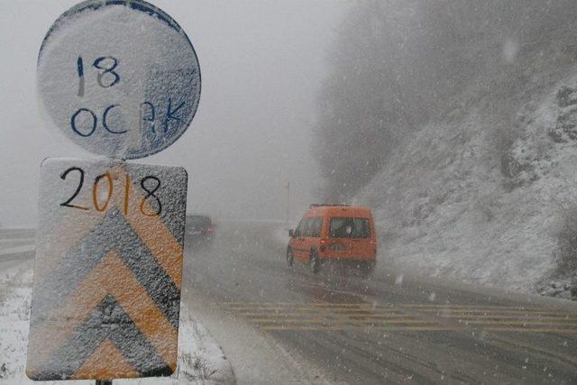 Bolu Dağında Kar Yağışı Başladı