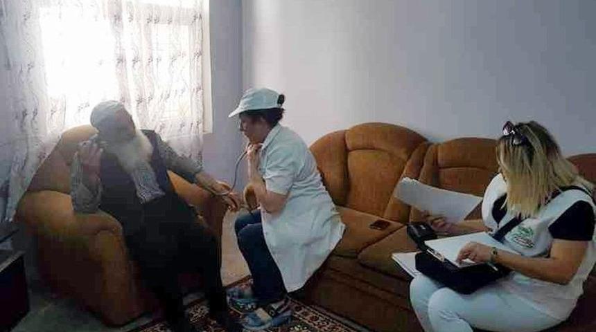 Yenişehir Belediyesinin Evde Bakım Hizmetleri Devam Ediyor