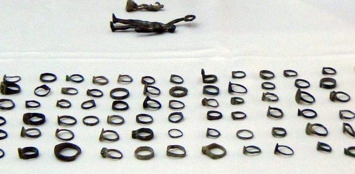 İstanbul’da Tarihi Eser Kaçakçılığı: 237 Parça Eser Ele Geçirildi G1