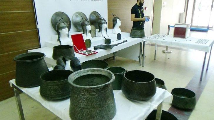İstanbul’da Tarihi Eser Kaçakçılığı: 237 Parça Eser Ele Geçirildi G3