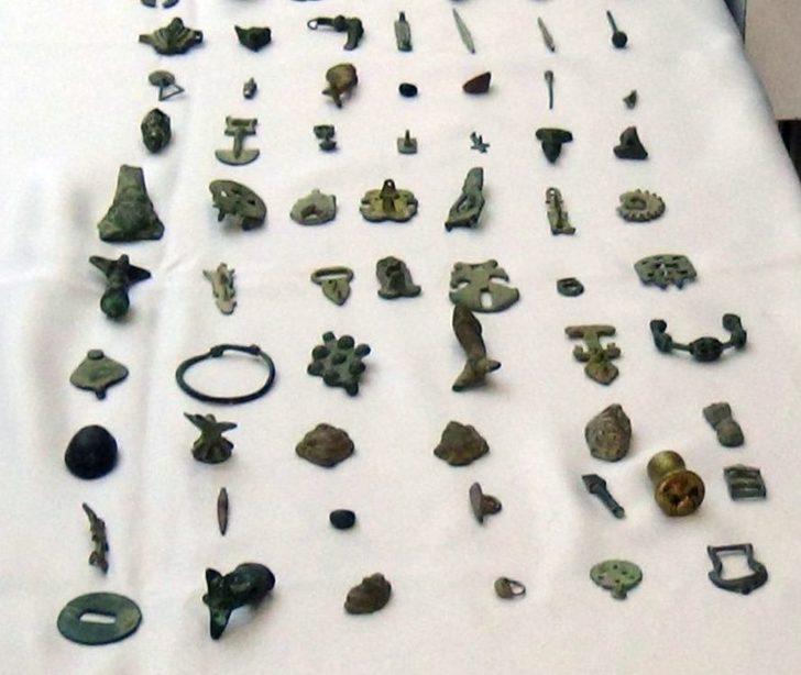 İstanbul’da Tarihi Eser Kaçakçılığı: 237 Parça Eser Ele Geçirildi G5