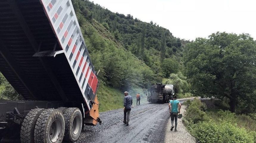 Van B&uuml;y&uuml;kşehir&rsquo;in Bah&ccedil;esaray&rsquo;da Yol &Ccedil;alışması