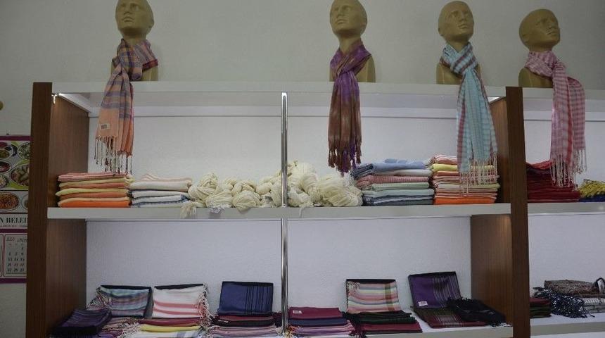 Asırlık Kara Tezgah Teknolojiye Meydan Okuyor