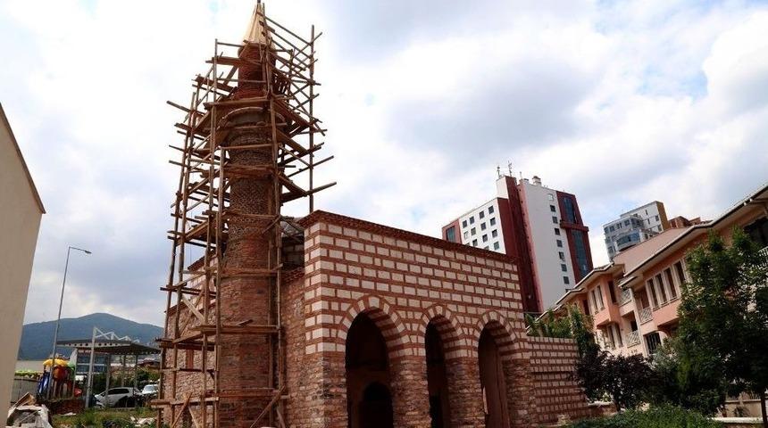 6 Asırlık Cami K&uuml;llerinden Doğuyor