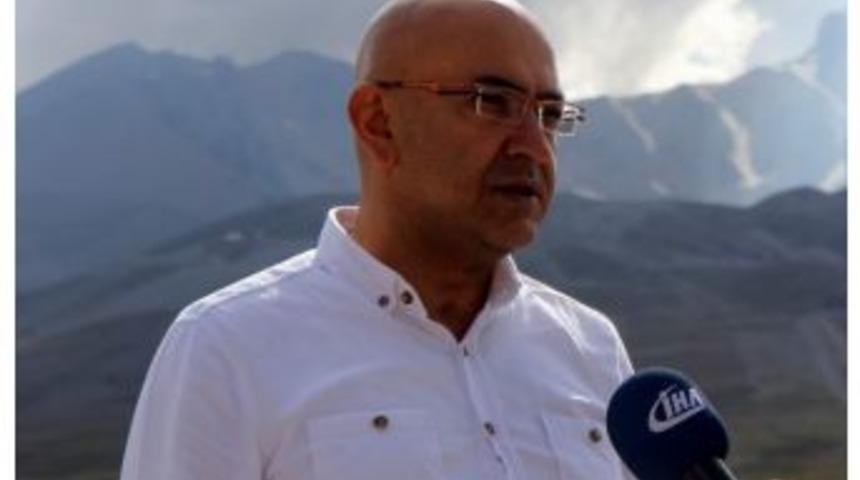 Erciyes, Kışın Olduğu Gibi Yazın Da Binlerce Vatandaşa Ev Sahipliği Yapıyor