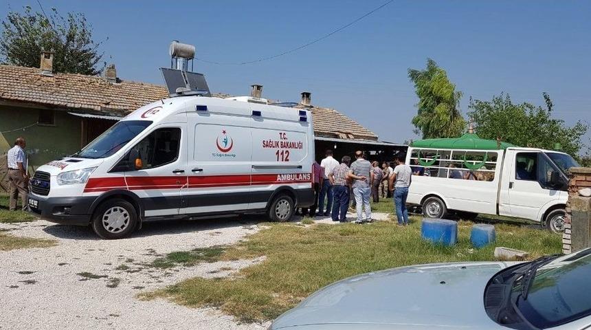 Eski Muhtar Evinde Silahla Vurulmuş Olarak Bulundu