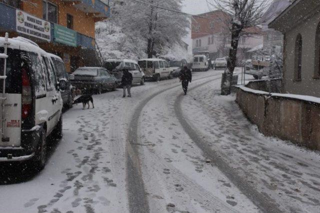 Sakarya’nın Yüksek Kesimleri Tekrar Beyaza Büründü