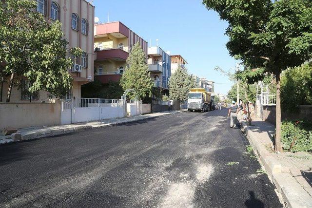 Gazikent Bölgesinde Tahrip Olan Yollar Yenileniyor