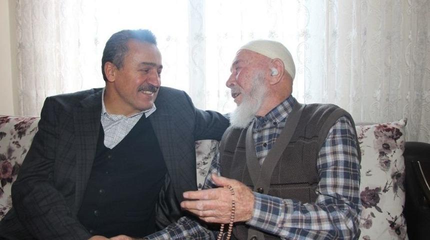 Başkan Tutal&rsquo;dan 95 Yaşındaki Hasan Dedeye Ziyaret