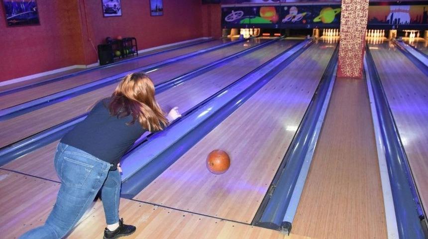 Teski Kurum İ&ccedil;i Bayanlar Bowling Turnuvası D&uuml;zenledi
